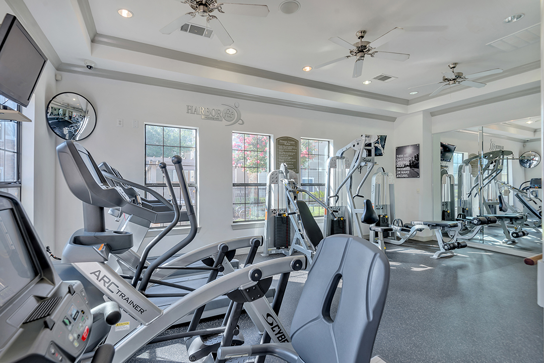 multifamily-fitness-center-interior-design-trends-ultimate-goals multifamily-fitness-center-interior-design-trends-ultimate-goals