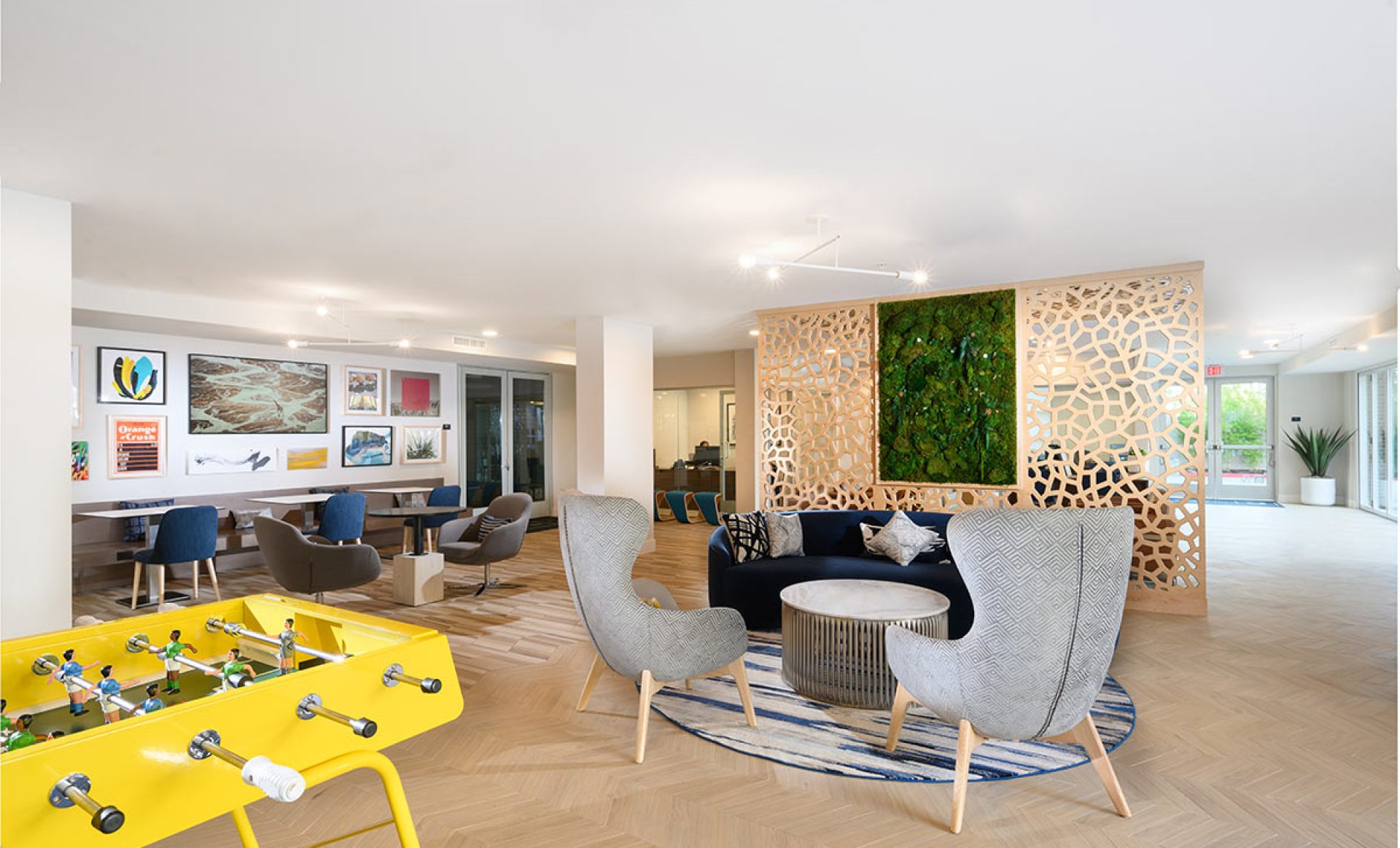 165 THE CHARLIE WESTMINSTER CLUB HOUSE BY RICHARD HART