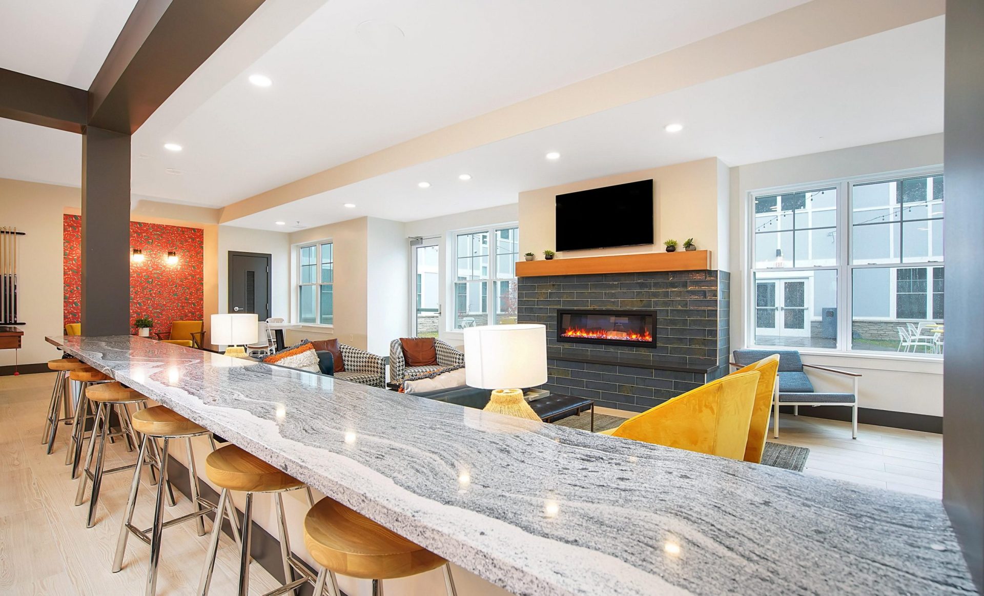 2   Aspen Amherst Lounge 9