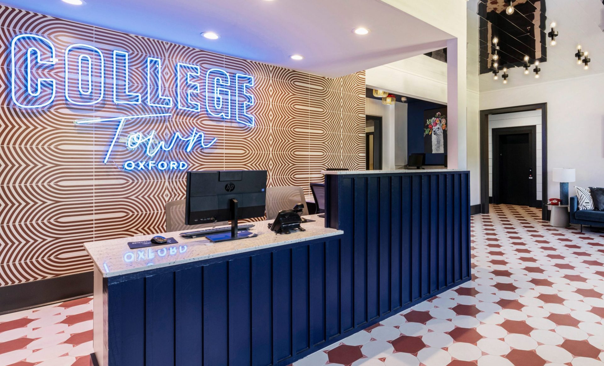 2 College Town Oxford Reception Desk Detail  083