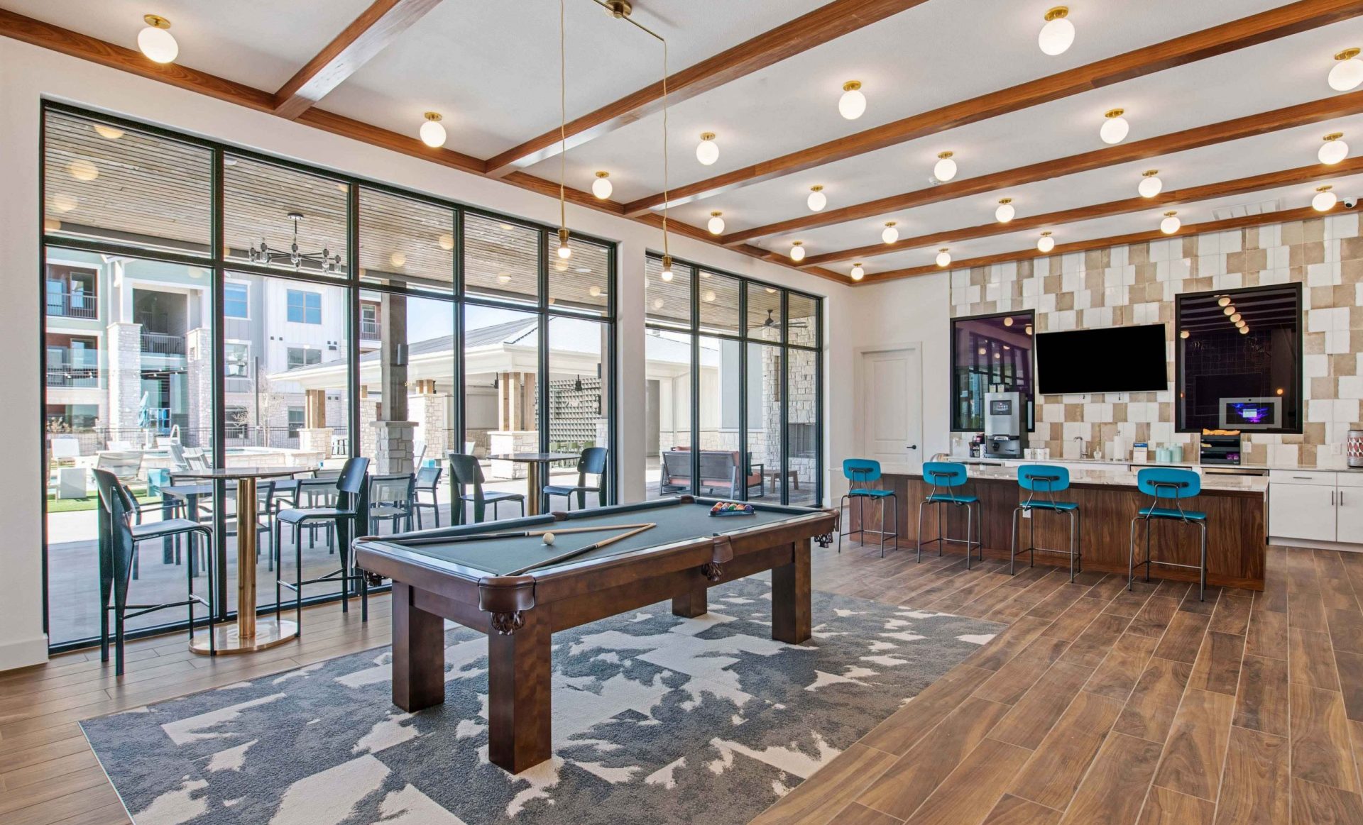 2   The Hudson on 158 poi  (9)