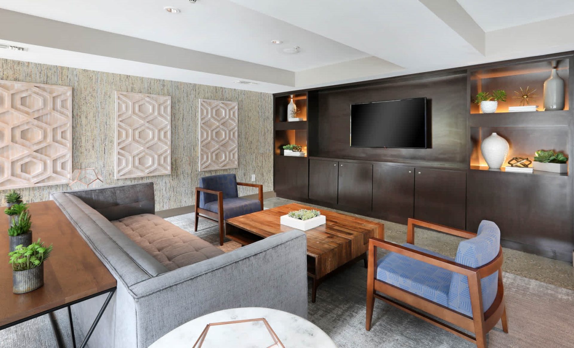 3   Glo Apartment Reno