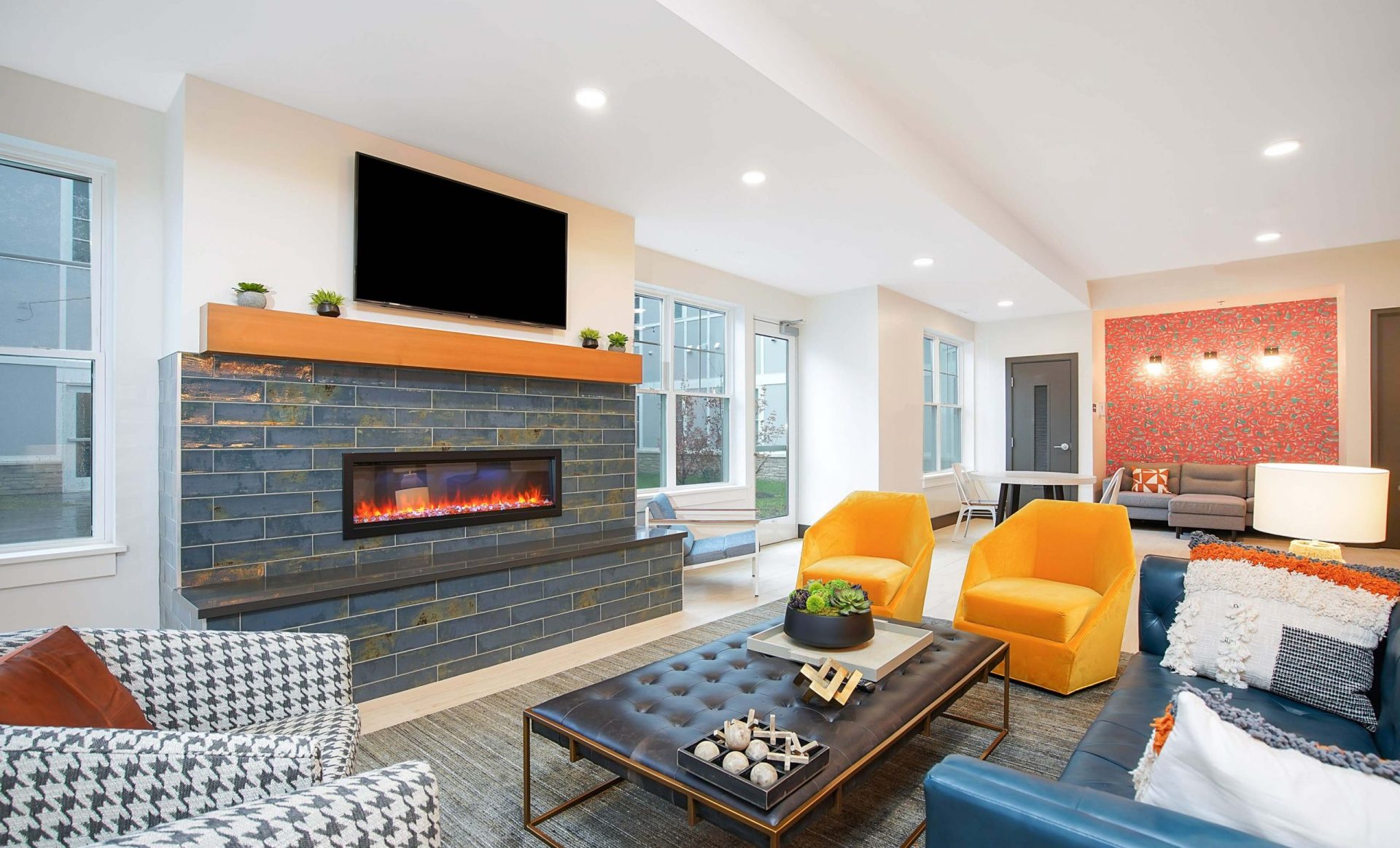 4   Aspen Amherst Lounge 3