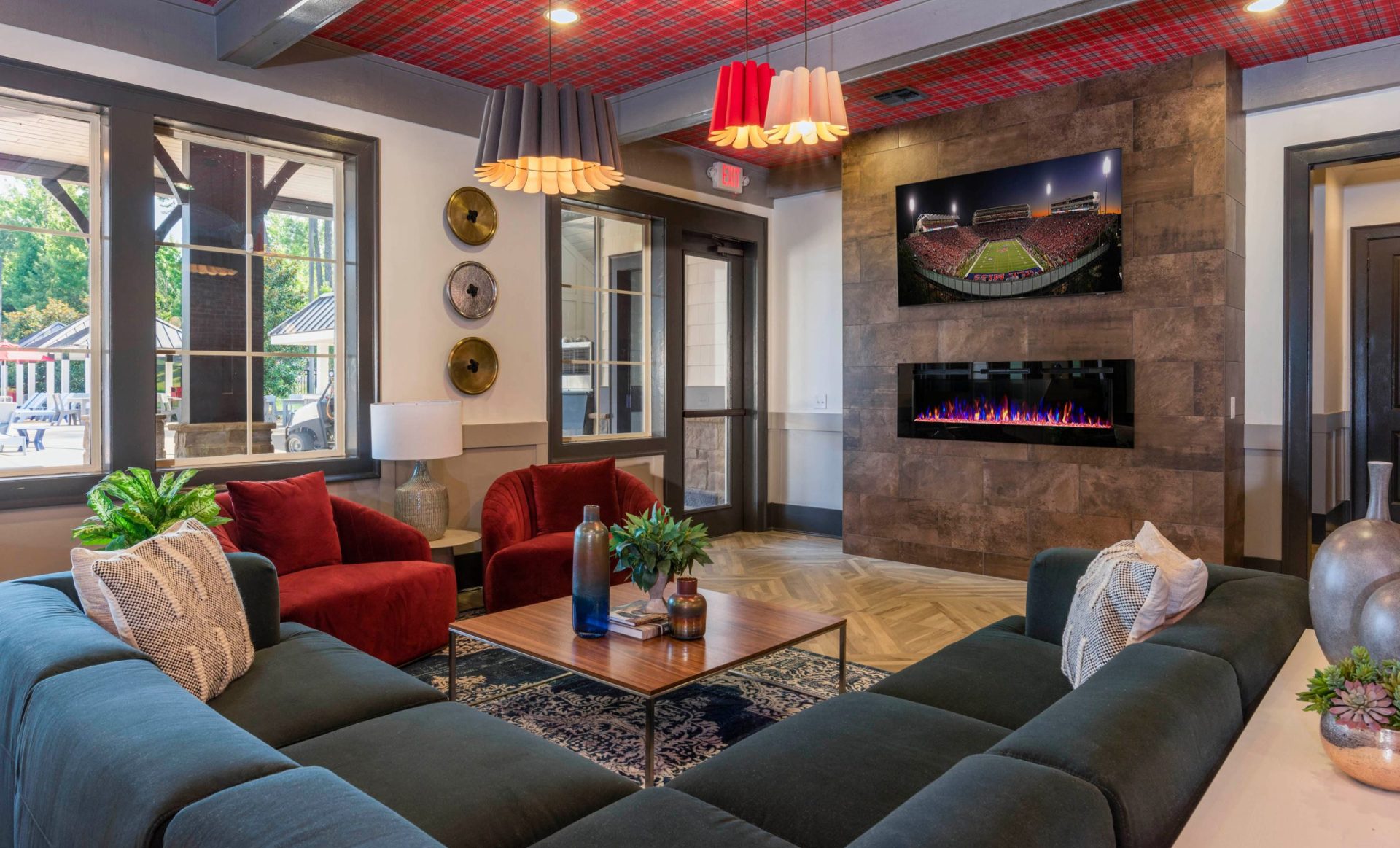 4 College Town Oxford Club Lounge TV Image 035a