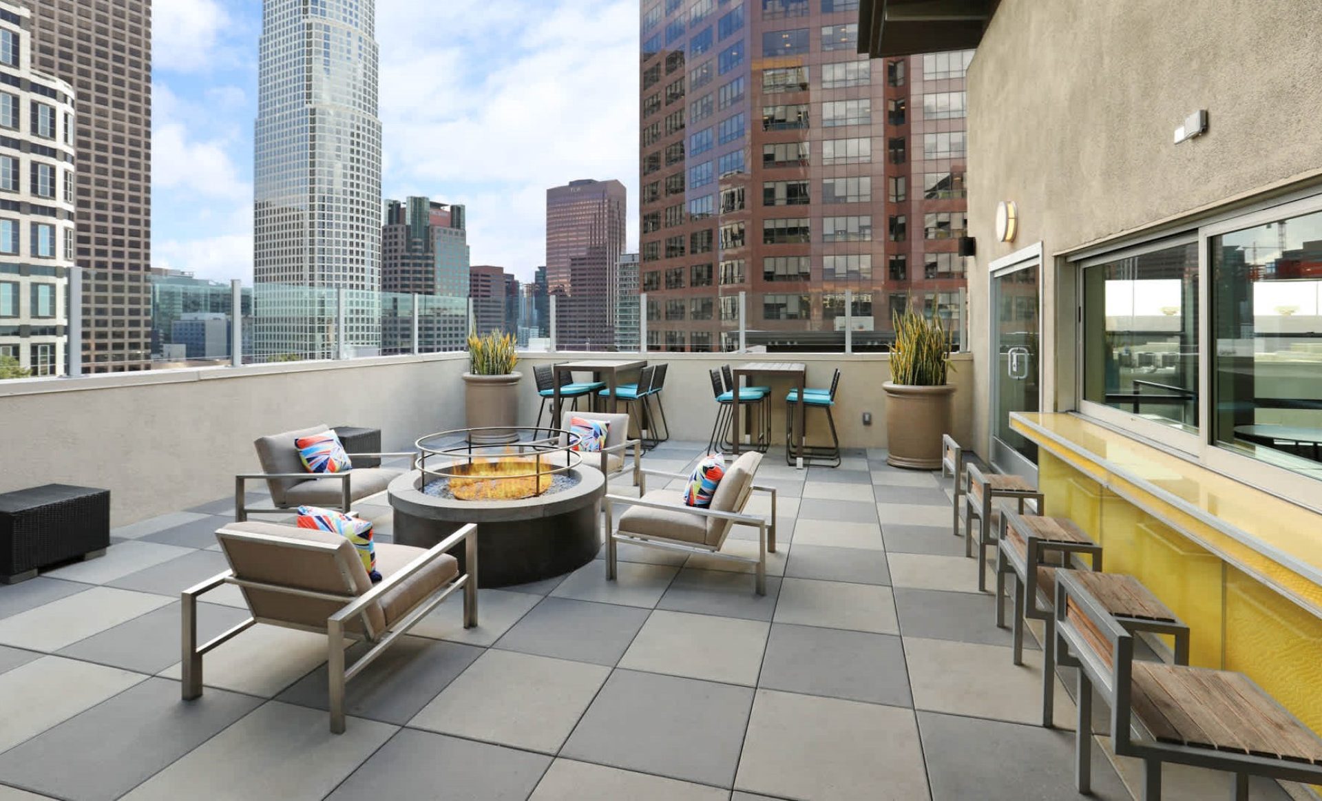 4   Glo Apartment Reno