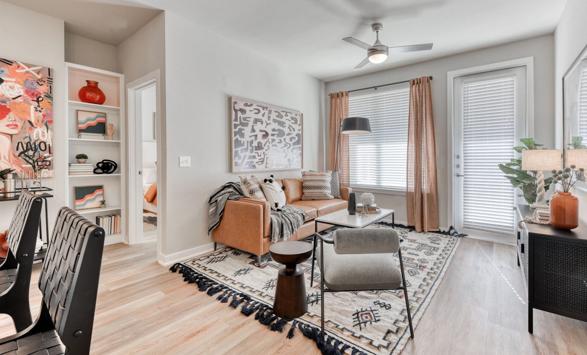 5   Ascend@ 1604 2 bedroom model