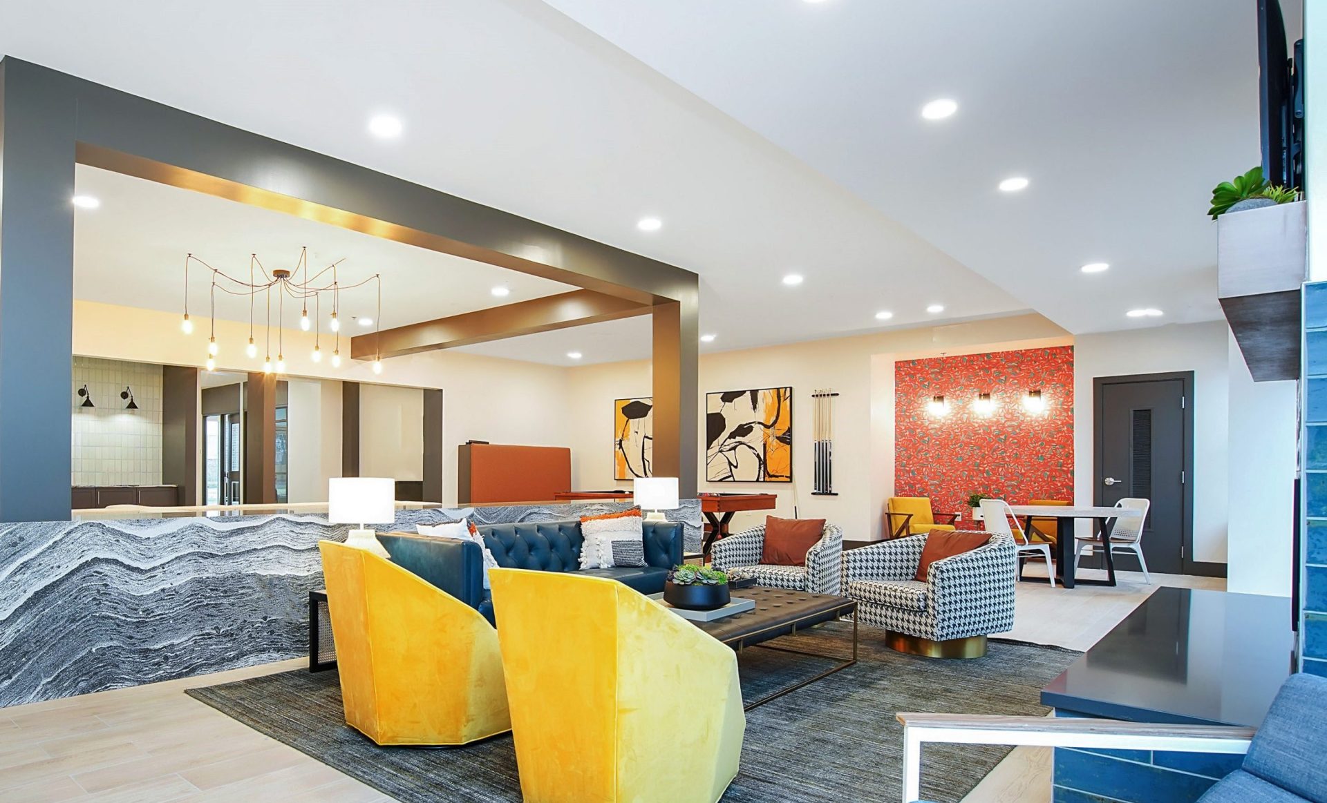 8   Aspen Amherst Lounge 7