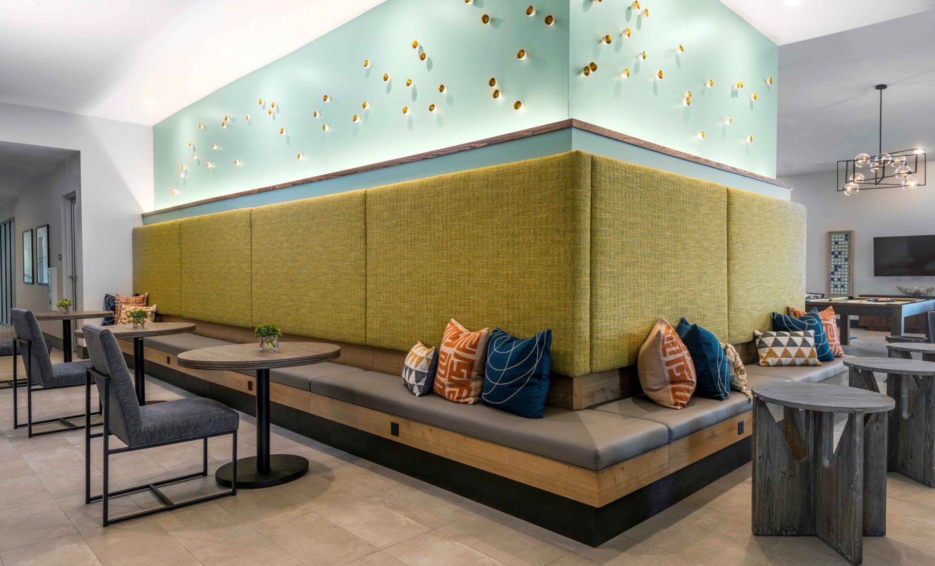 8   West Vue Club Room 3