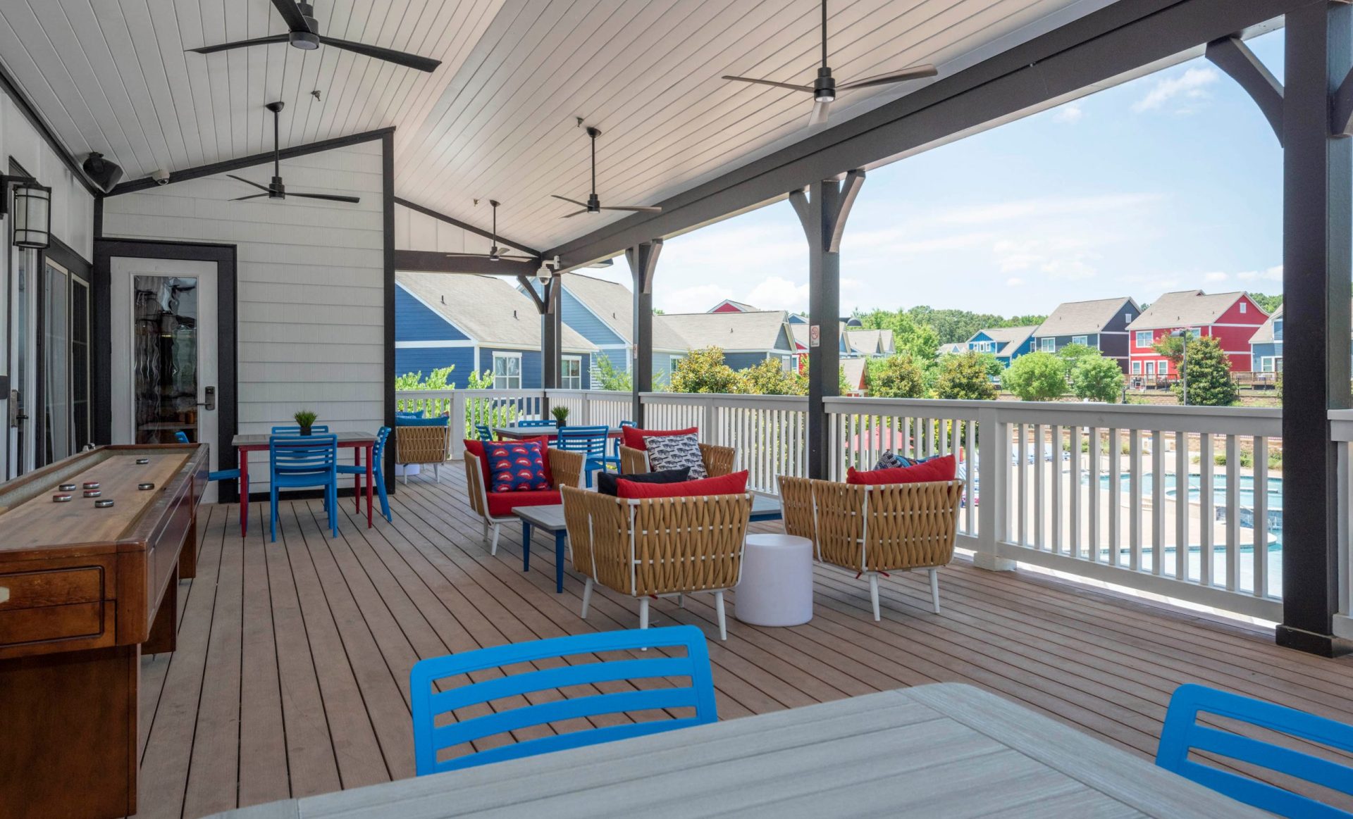 9 College Town Oxford Lanai 1