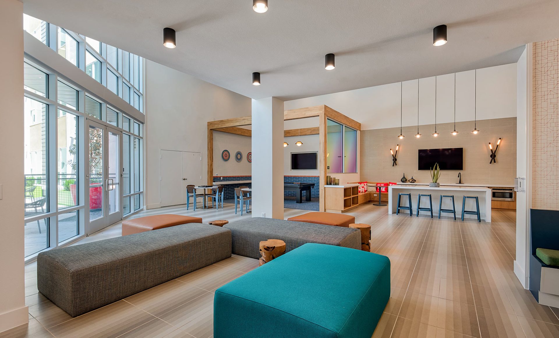 HPAD Tower 5040 Lounge