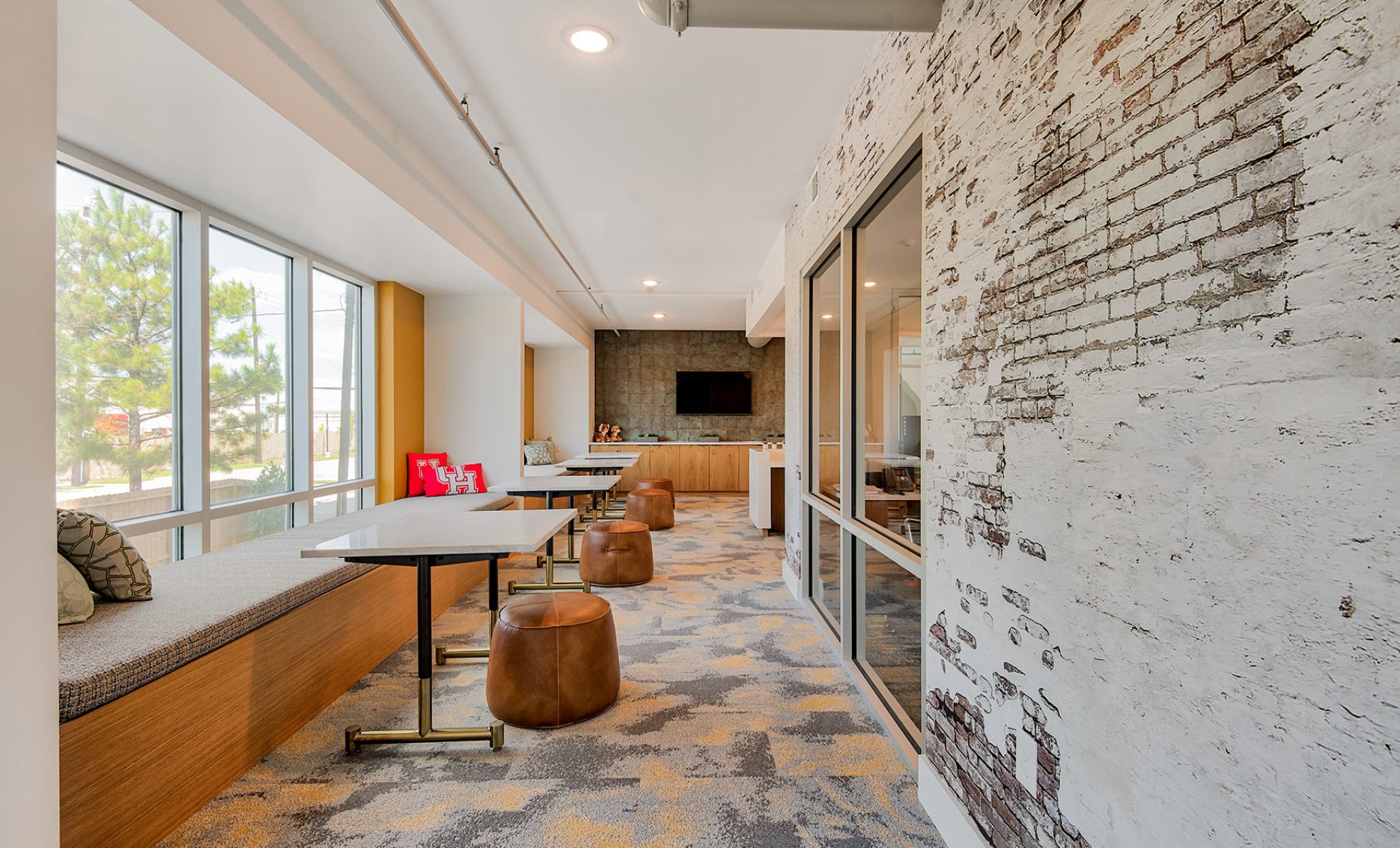 HPAD Tower 5040 Study Lounge