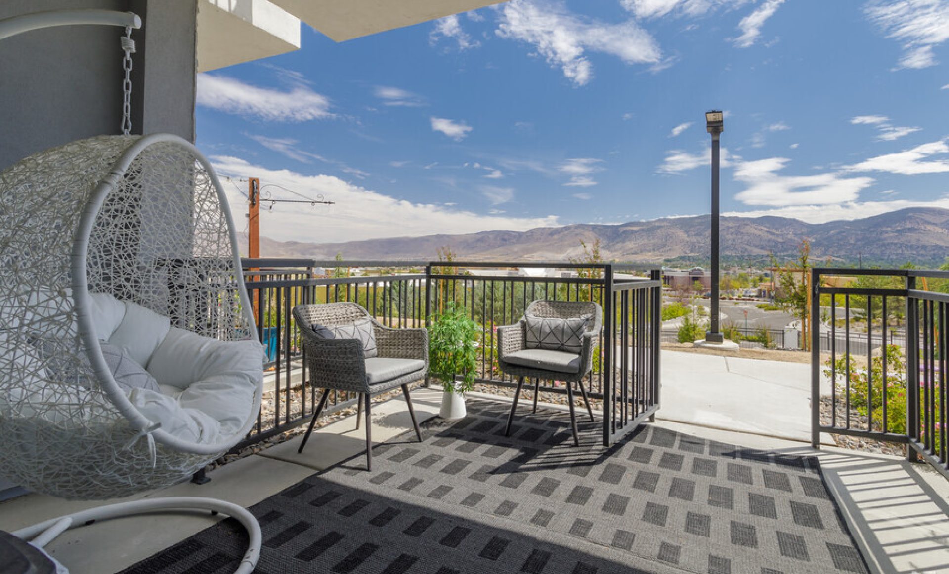 inova reno nv 2br 2ba 1090sf